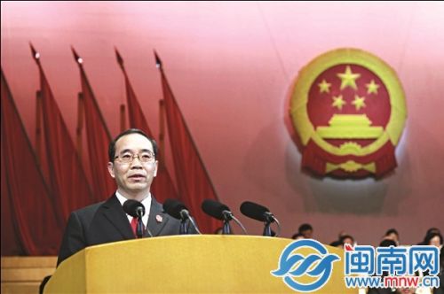 漳州市中级人民法院院长吴钟夏作工作报告