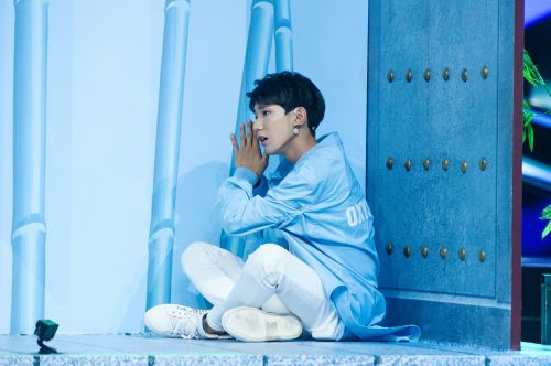 宋茜大秀柔韧性 王牌对王牌2招式接龙宋茜CU