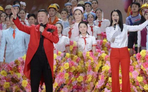  韩磊,谭维维合唱《不忘初心》