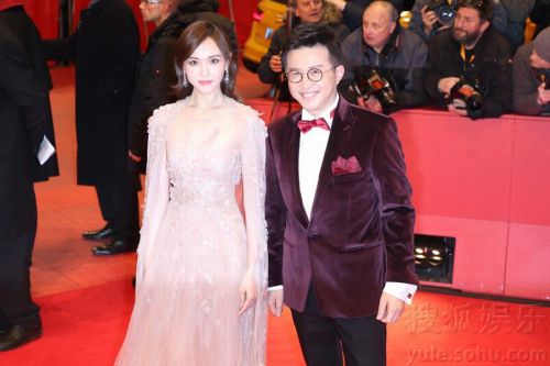 第67届柏林电影节开幕现场画面 唐嫣长裙气质