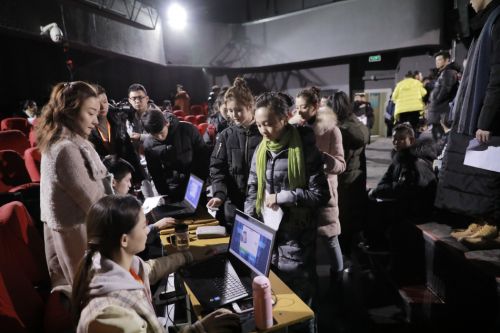 林妙可现身北影表演系初试现场