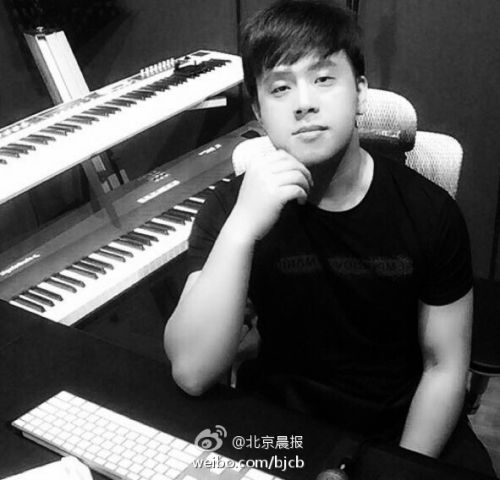 歌手覃桢去世 覃桢个人资料照片微博地址音乐