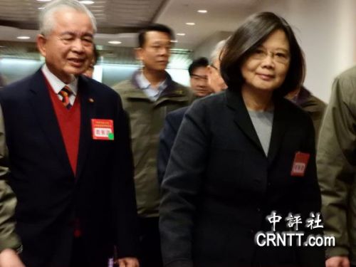 台湾游览车事故最新消息:33死 蔡英文无视提问不作回应