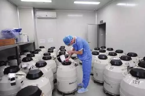 女子想为海难失踪丈夫生子 遭医院拒绝后状告医院