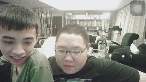 PDD陪打少年拿百万年薪 该羡慕还是反思?