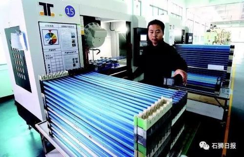 石狮市年工业产值超亿元企业超200家，亿元以上企业累计产值超860亿元
