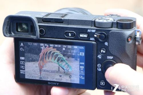 佳能EOS M5对比索尼A6300