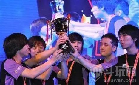 笑笑55开对喷_笑笑原来打比赛对喷_笑笑原来打比赛对喷