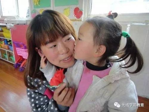 幼儿园小、中、大班三八妇女节活动方案策划流