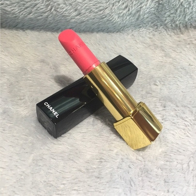 香奈儿丝绒口红干不干 香奈儿丝绒口红哪个颜