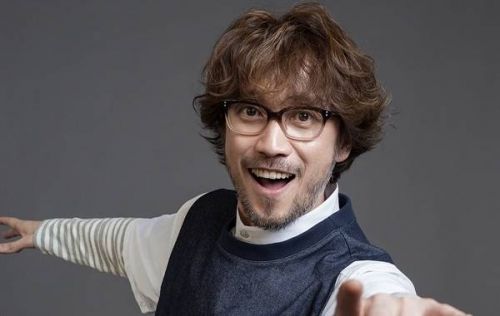 周传雄熟男魅力写真白色情人节恋上“萌叔”-闽南网