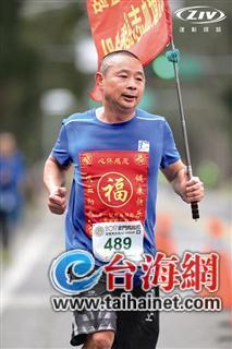 厦门福哥死里逃生忙献血 捡回的命他很珍惜