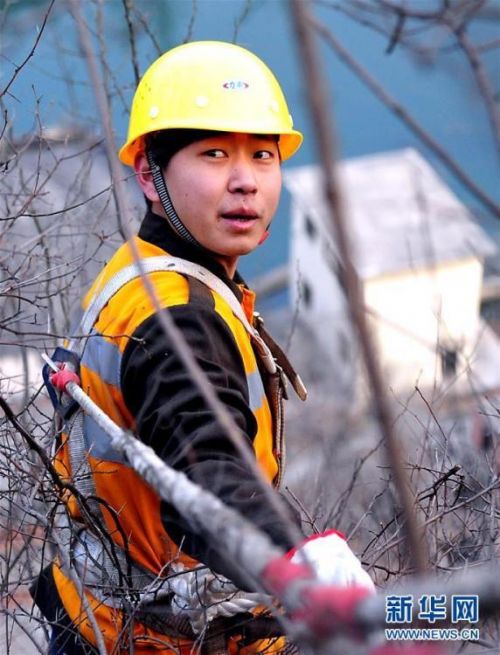 铁道卫士绝壁捅山