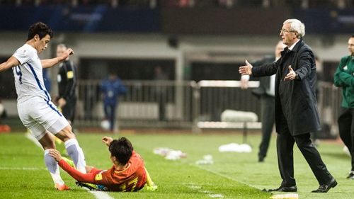 韩国19号踢人事件最新消息 黄喜烂回应无意的