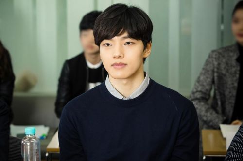 韩国tvN新剧《Circle:衔接的两个世界》排练 什