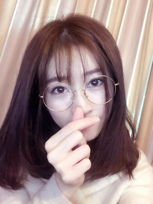 DOTA2女解说Ams个人资料照片 身材颜值引关