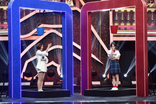 厉害了!《王牌对王牌》张嘉倪解锁新技能 湿身