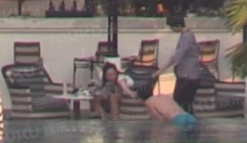 白百何一指禅是什么梗?卓伟12年大料曝白百何