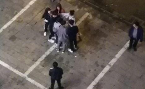 王乐乐和小不点吵怎么回事?王乐乐殴打小不点完整视频