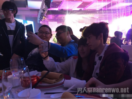 骚男时隔5年还妻子一个不一样的婚礼 骚男的妻子是谁