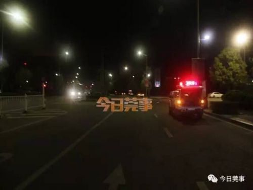 90后女子醉驾开保时捷撞3名行人 致1死2伤