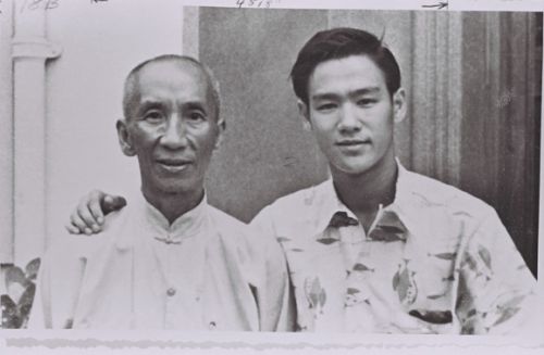 叶问与李小龙图片