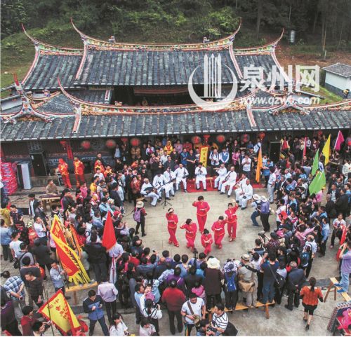 【一等奖】 《李溪耕牛节 组照》(部分) 陈广程 