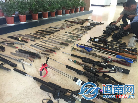 涉枪涉爆物品展示.jpg