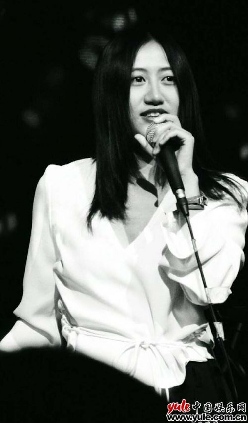 《快男》现场一秒变农场 罗志祥陈粒都 要养鸡