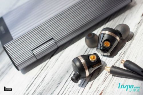 铁三角ATH-CKR100iS双动圈耳机听音记