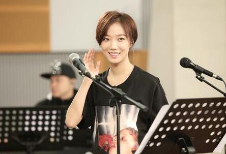 王璐丹回归跨界歌王献唱《后会无期》喊话朴树帮唱-闽南网