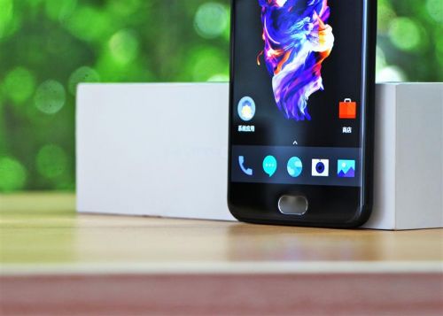 安卓版iphone 7p到底如何?一加5详细评测:快到没朋友