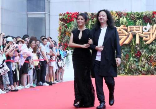 江珊携捞仔出席红毯 神秘嘉宾帮唱争歌王