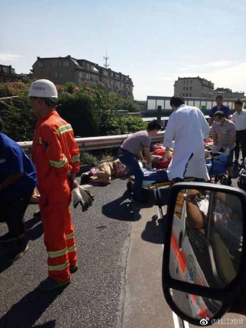 杭州绕城北线发生惨烈车祸
