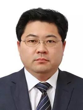 隋忠诚同志简历