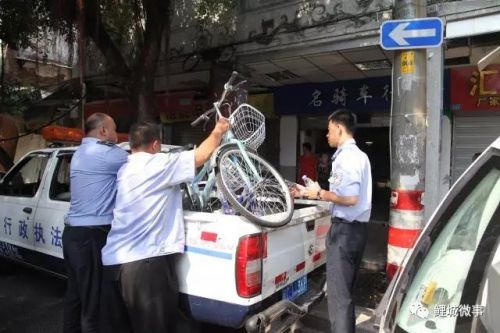 鲤城多部门联合整治中山南路占道经营