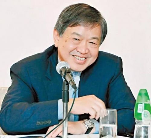 李嘉诚都离不开的男人 霍建宁“打工皇帝”称号由来-闽南网