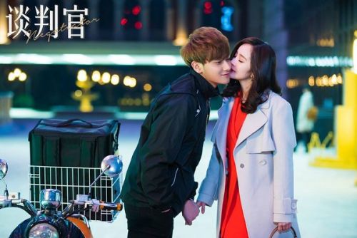 《谈判官》杨幂过年只放3天假 剧照与黄子韬当