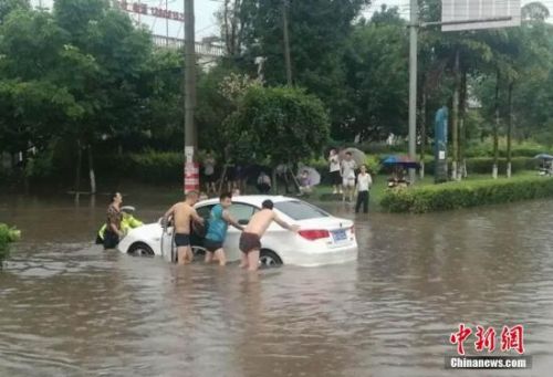 四川及江汉黄淮遭受强降雨袭击 2人死亡1人失踪