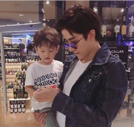 中餐厅泰国mike和aom公开恋情？ mike儿子及前女友Sara介绍-闽南网