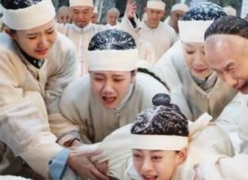 那年花开月正圆吴聘周莹圆房有一个孩子怎么死的？