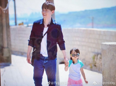 爸爸去哪儿第五季邓伦素人女儿小山竹资料照