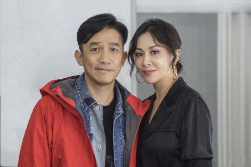 梁朝伟为老婆鼓掌被画成漫画 刘嘉玲转发大赞可爱