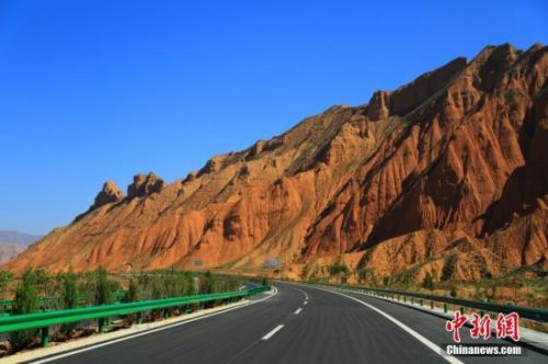 揭秘世界最高海拔高速公路隧道：小火炉破世界难题