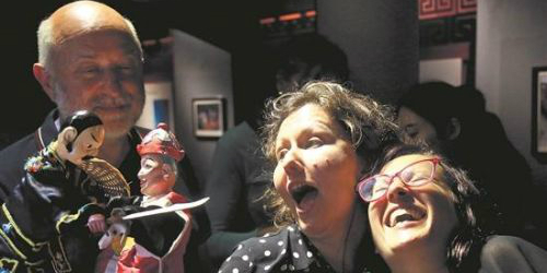 中东欧国家国际民间艺术节总监团来泉 魅力陶醉欧洲客