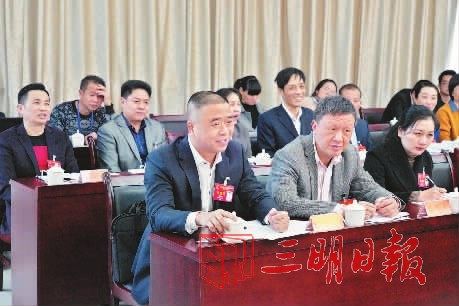 三明代表们重三农 建议大力实施乡村振兴战略