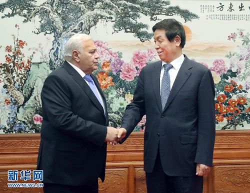 6月20日，全国人大常委会委员长栗战书在北京人民大会堂与阿塞拜疆国民议会议长阿萨多夫举行会谈。 新华社记者 刘卫兵 摄