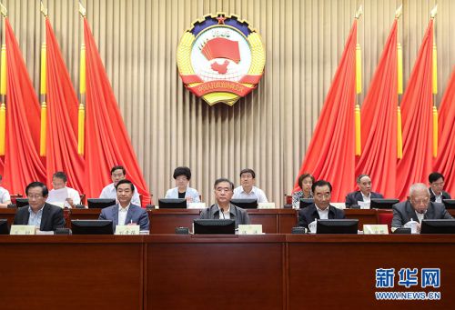 6月26日，政协第十三届全国委员会常务委员会第二次会议在北京举行全体会议，中共中央政治局常委、全国政协主席汪洋出席。 新华社记者 庞兴雷 摄