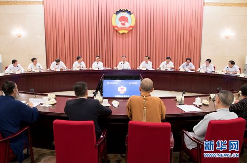 　6月28日，十三届全国政协第五次双周协商座谈会在北京召开，中共中央政治局常委、全国政协主席汪洋主持会议并讲话。 新华社记者 丁海涛 摄