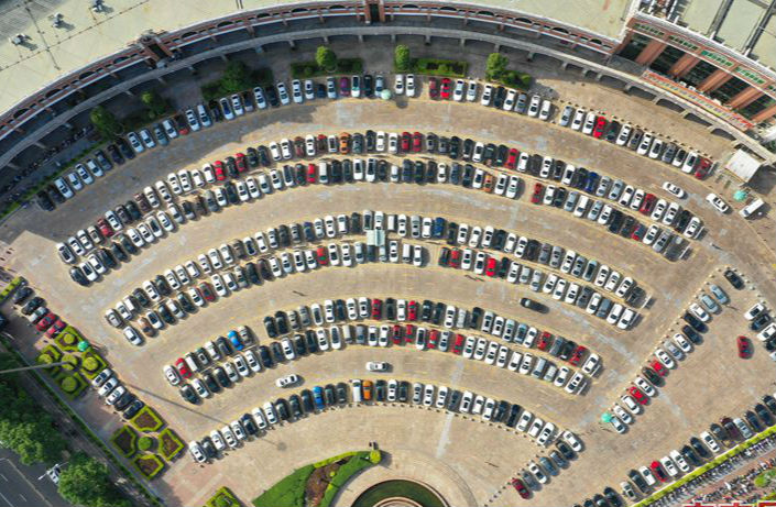 航拍泉州丰泽广场：“WiFi”信号满格